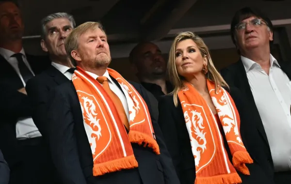 الملك ويليم King Willem-Alexander  ألكسندر والملكة ماكسيما Queen Maxima في بطولة كأس العالم لكرة القدم 2026. مصدر الصورة: Paul ELLIS / AFP