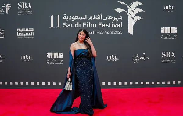 النجمة زارا البلوشي (مصدر الصورة  Amal Alhasan/Getty Images for Saudi Film Festival)