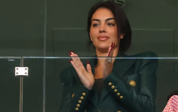 جورجينا رودريغيز في ملعب حديقة الأول بالرياض (Georgina Rodriguez in Riyadh's Al-Awal Park Stadium). مصدر الصورة: Fayez NURELDINE / AFP