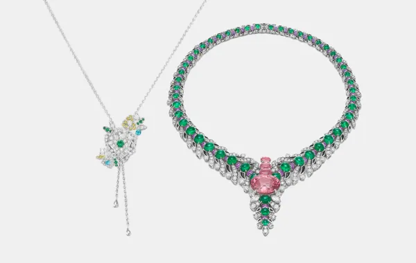 عقود فاخرة مرصعة بالأحجار الكريمة
