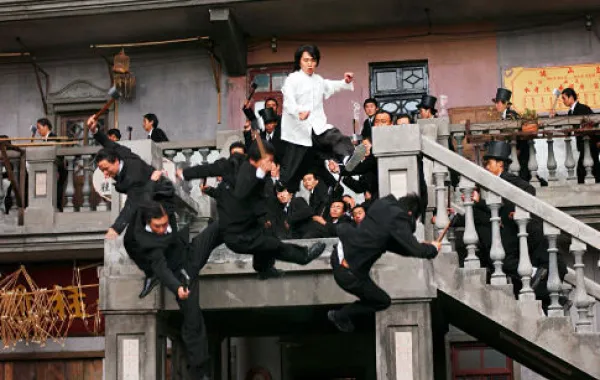 فيلم Kung Fu Hustle - مصدر الصورة من موقع IMDB