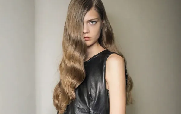 كم مرة يجب غسل الشعر أسبوعياً ؟ الإجابة تختلف حسب نوع شعرك