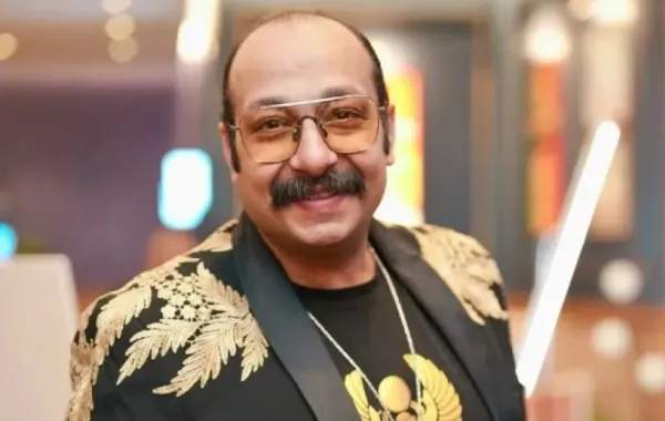 محمد ثروت- الصورة من صفحته على فيسبوك