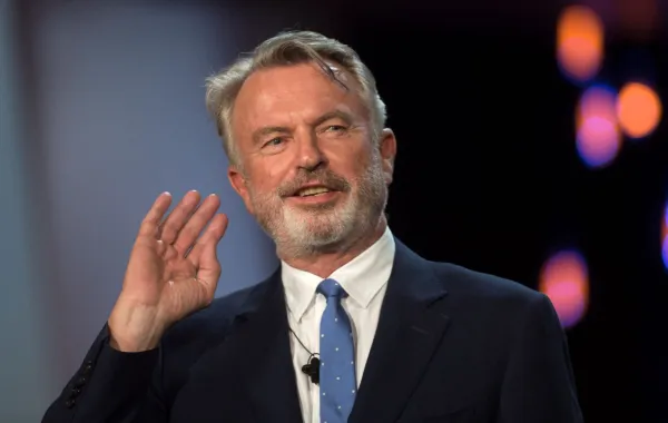 سام نيل Sam Neill في مهرجان سان سيباستيان السينمائي. مصدر الصورة: ANDER GILLENEA / AFP