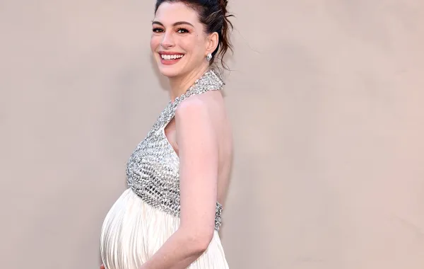 آن هاثاواي في العرض الأول لفيلم "الأوديسة" في نيويورك. مصدر الصورة:Photo by Jamie McCarthy / GETTY IMAGES NORTH AMERICA / Getty Images via AFP