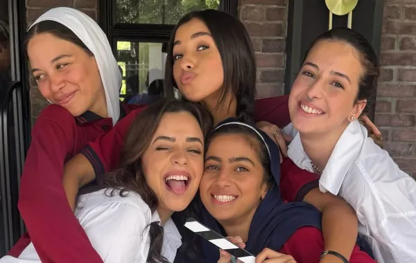 بطلات مسلسل أندر إيدج- الصورة من حساب جايدا منصور على إنستغرام