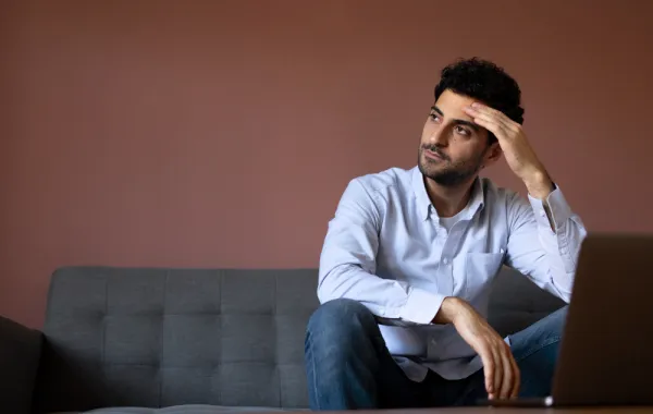 الشخص قد يتعلق بالشعور وليس الإنسان - المصدر freepik