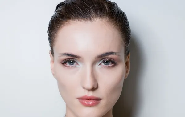 من عرض جورجيو آرماني Giorgio Armani من أسبوع الهوت كوتور في باريس لربيع وصيف 2026 -الصورة من LaunchmetricsSpotlight ©.