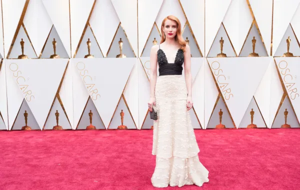 النجمة إيما روبرتس Emma Roberts-  ( مصدر الصورة ( General Entertainment Content via Getty Images Television Network-Adam Rose/Disney )