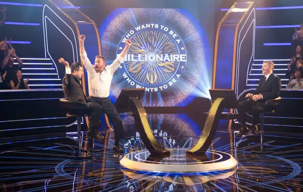 لحظة فوز بن أفليك بالمليون دولار - الصورة من ABC