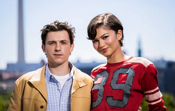 زندايا Zendaya وتوم هولاند Tom Holland في برلين 22 يونيو 2026 - مصدر الصورة: Christoph Soeder / picture alliance via Getty Images