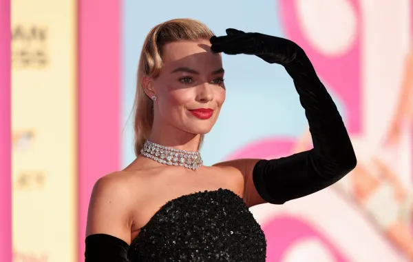 مارغو روبي Margot Robbie (مصدر الصورة: Christopher Polk/WWD via Getty Images)