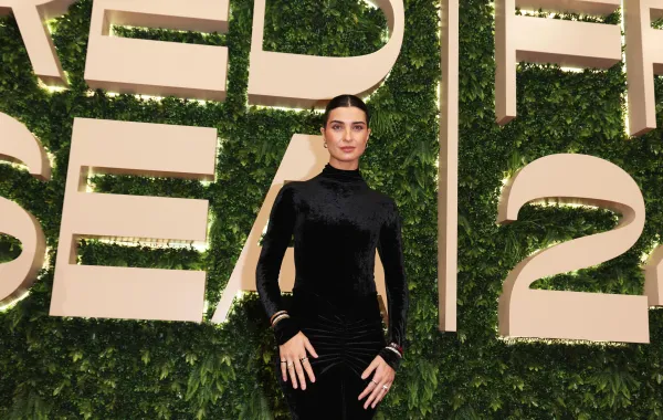 توبا بويوكستون Tuba Büyüküstün في مهرجان البحر الأحمر 2024. (مصدر الصورة:Ernesto S. Ruscio/Getty Images for The Red Sea International Film Festival)