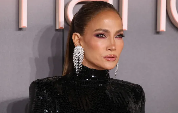 جينيفر لوبيز  Jennifer Lopez  ( مصدر الصورة:  Lia Toby/Getty Images)
