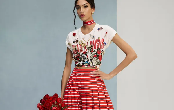 إطلالة من أليس أند أوليفيا Alice & Olivia صيف 2026 -الصورة من Launchmetrics/Spotlight ©