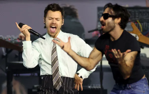 هاري ستايلز Harry Styles في حفل توزيع جوائز بريت 2026. مصدر الصورة: Adrian Dennis / AFP