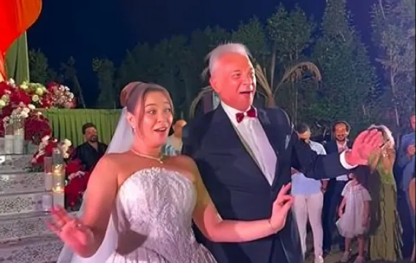 محمود حميدة وابنته من حفل الزفاف