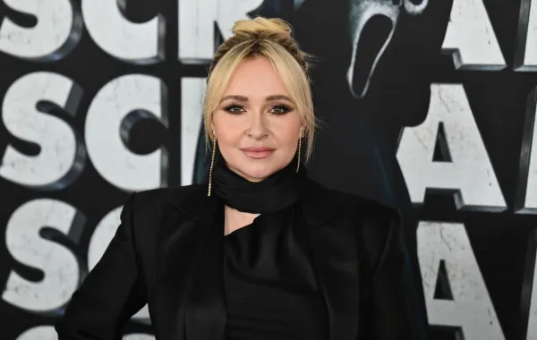 هايدن بانتير في مدينة نيويورك (Hayden Panettiere in New York City). مصدر الصورة:  ANGELA WEISS / AFP