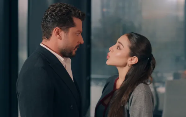 مسلسل حب على ورق- الصورة سكرين شوت من الحلقة 48
