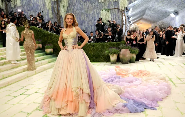 بليك ليفلي Blake Lively في حفل ميت غالا 2026. مصدر الصورة: Mike Coppola / GETTY IMAGES NORTH AMERICA / Getty Images via AFP
