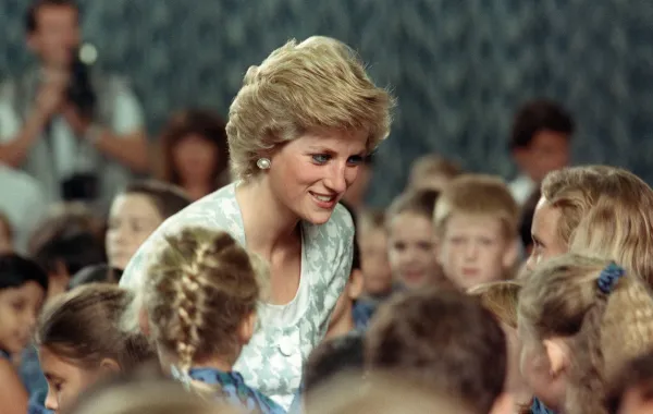 الأميرة ديانا في جاكارتا (Princess Diana in Jakarta). مصدر الصورة: KRAIPIT PHANVUT / AFP