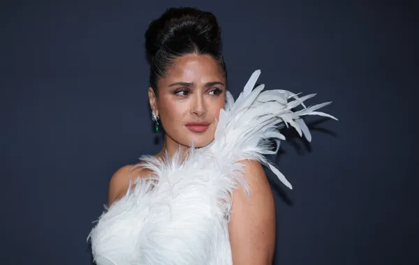 سلمى حايك Salma Hayek جدة لأول مرة - Photo by SAMEER AL-DOUMY / AFP
