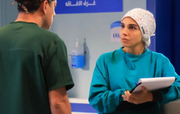 سلمى أبو ضيف على الملصق الدعائي لمسلسل بنج كلي- الصورة من حساب منصة شاهد على إنستغرام