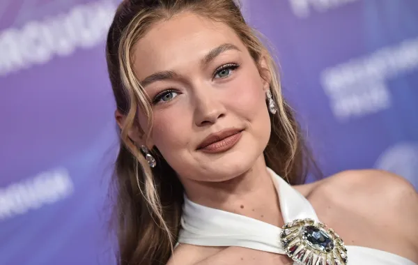 جيجي حديد  Gigi Hadid ( مصدر الصورة: LISA O'CONNOR / AFP)