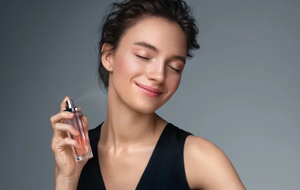 ثبات العطر لساعات طويلة 