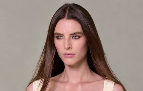من عرض بوتيغا فينيتا Bottega Veneta لربيع صيف 2027 الصورة من Launchmetrics/Spotlight©