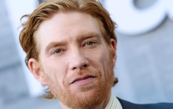 دومنال غليسون Domhnall Gleeson في لو أنجلوس عام 2025. مصدر الصورة: VALERIE MACON / AFP