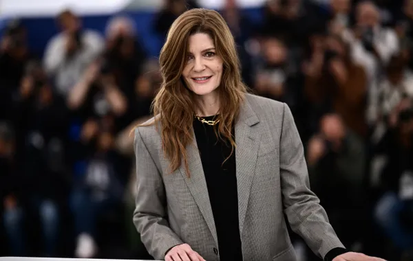 كيارا ماستروياني Chiara Mastroianni في مهرجان كان السينمائي 2023. مصدر الصورة: LOIC VENANCE / AFP