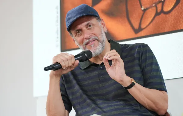 المخرج لوكا غوادانيينو (Luca Guadagnino) من ماستر كلاس مهرجان فينيسيا - الصورة من المركز الإعلامي للمهرجان - تصوير : Andrea Avezzu