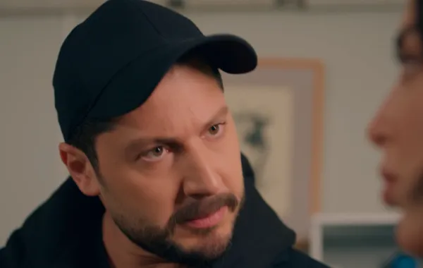 مسلسل حب ع ورق- الصورة سكرين شوت من الحلقة 63