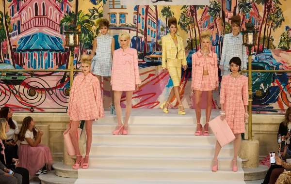 من عرض بول كوستيلو Paul Costelloe من أسبوع لندن ربيع وصيف 2026-الصورة من Launchmetrics/Spotlight ©