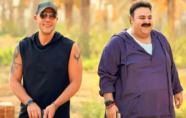 محمد إمام وشيكو من فيلم صقر وكناريا- الصورة من صفحة محمد إمام في فيسبوك