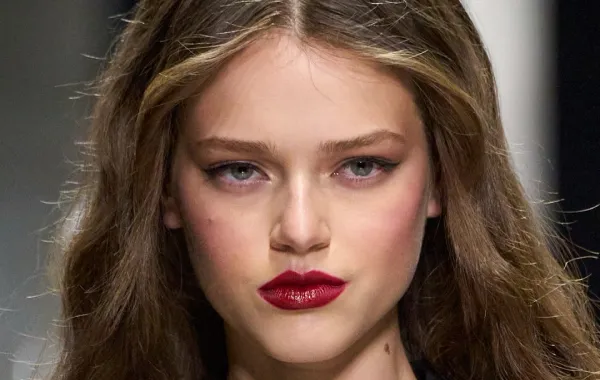 من عرض دولتشي آند غابانا Dolce&Gabbana لمجموعة خريف وشتاء 2026- 2027- الصورة من LaunchmetricsSpotlight ©
