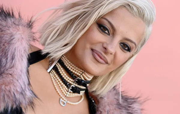 بيبي ريكسا في لوس أنجلوس، كاليفورنيا (Bebe Rexha in Los Angeles, California). مصدر الصورة: Axelle/Bauer-Griffin/FilmMagic