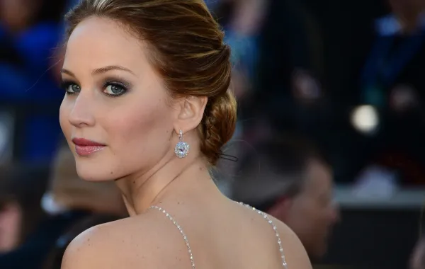 جينيفر لورانس Jennifer Lawrence  في حفل توزيع جوائز الأوسكار السنوي الـ85 (مصدر الصورة: FREDERIC J. BROWN / AFP)