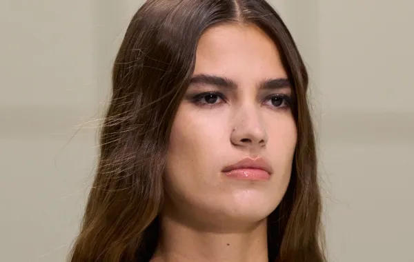 من عرض جورجيو أرماني بريفيه Giorgio Armani Privé لربيع صيف 2027- الصورة من Launchmetrics/Spotlight ©