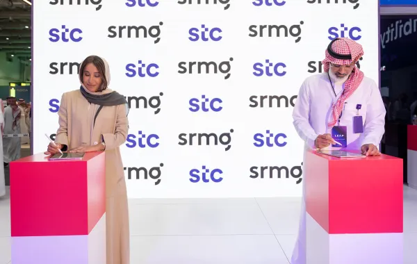 خلال توقيع مذكرة التفاهم بين مجموعة stc والمجموعة السعودية للأبحاث والإعلام لتعزيز قدرات الإنتاج الإعلامي في السعودية