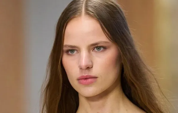 من عرض كلوي Chloé لربيع صيف 2027 - الصورة من Launchmetrics/Spotlight©