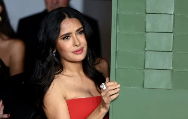 سلمى حايك Salma Hayek Photo by DIMITRIOS KAMBOURIS / GETTY IMAGES NORTH AMERICA / GETTY IMAGES VIA AFP- 