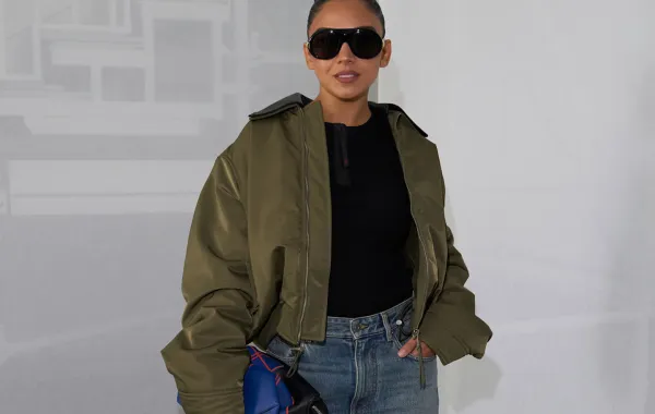 سلمى أبو ضيف عرض أزياء لويفي Loewe ربيع وصيف 2027 -  الصورة من Launchmetrics/Spotlight ©