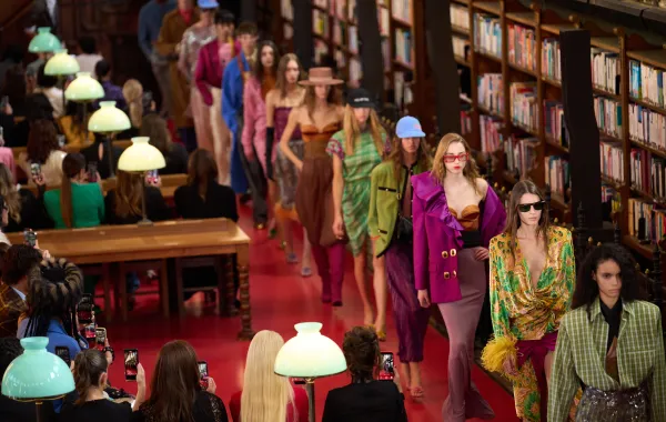 فالنتينو Valentino ربيع وصيف 2027 - الصورة من العلامة