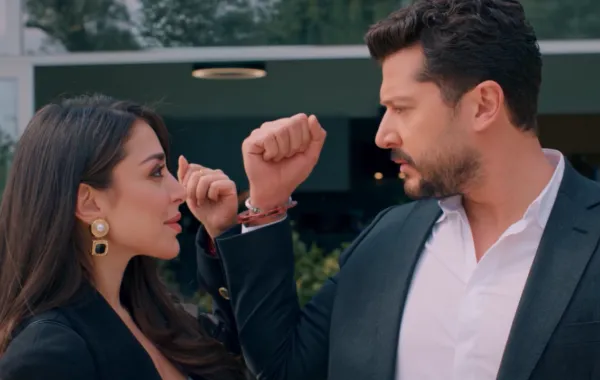 مسلسل حب ع ورق- الصورة سكرين شوت من الحلقة 82