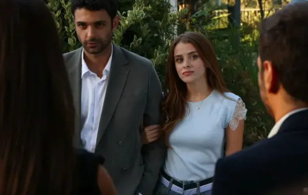 مسلسل الزواج جميل. الصورة من موقع قناة TRT1 العارضة للمسلسل