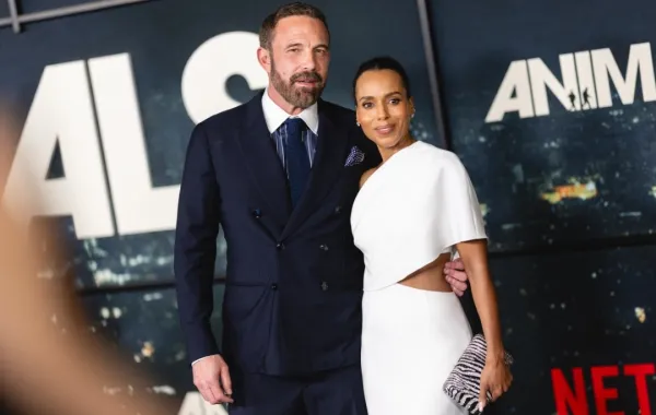  بن أفليك وكيري واشنطن في في لوس أنجلوس (Ben Affleck and Kerry Washington in Los Angeles) - مصدر الصورة: (Matt Winkelmeyer / GETTY IMAGES NORTH AMERICA / Getty Images via AFP)