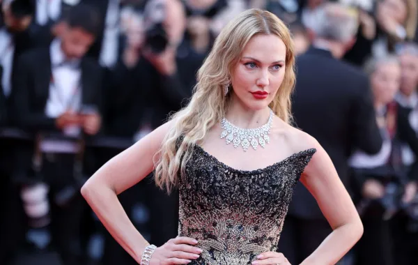 مريم أوزرلي Meryem Sarah Uzerli في مهرجان كان السينمائي 2024. مصدر الصورة:  Pascal Le Segretain/Getty Images