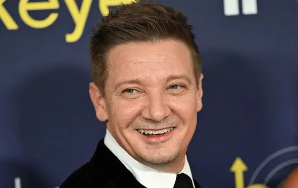 جيريمي رينر في لوس أنجلوس (Jeremy Renner in Los Angeles)- مصدر الصورة: Robyn Beck / AFP